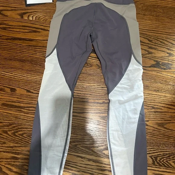 Athleta Colorblock 7/8 Legging - Picture 1 of 3